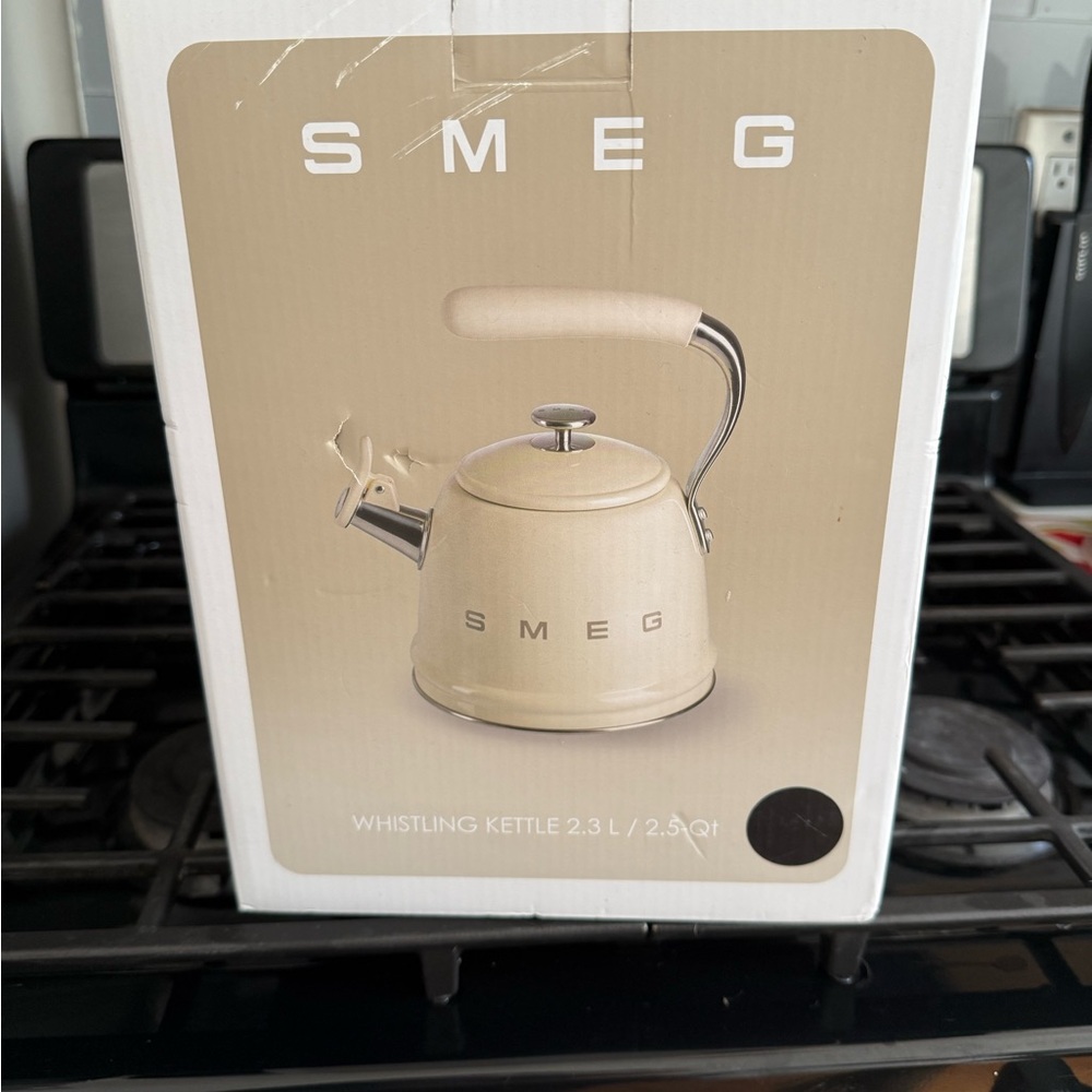 Black Whistling Kettle 2.3L